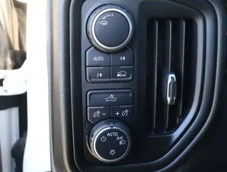 Chevrolet Silverado 1500 2025 4x4 Custom 4dr Crew Cab 5.8 ft. SB