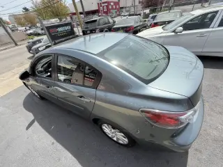 2012 Mazda MAZDA3 i Touring