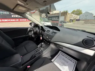 2012 Mazda MAZDA3 i Touring