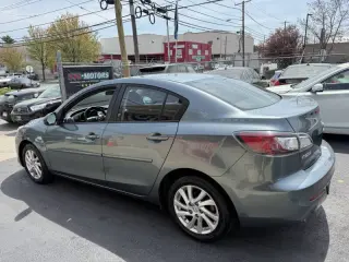 2012 Mazda MAZDA3 i Touring