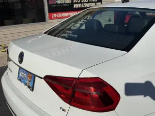 2016 Volkswagen Passat 1.8T SE