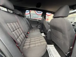 2013 Volkswagen GTI Wolfsburg Edition