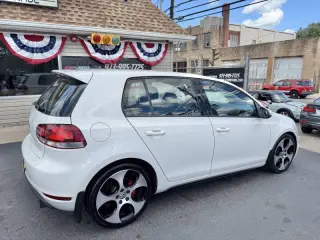 2012 Volkswagen GTI Base PZEV