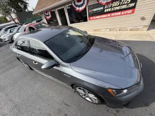 2017 Volkswagen Passat 1.8T R-Line