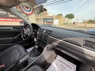 2017 Volkswagen Passat 1.8T R-Line