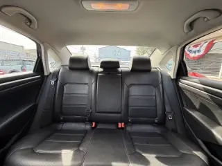 2017 Volkswagen Passat 1.8T R-Line