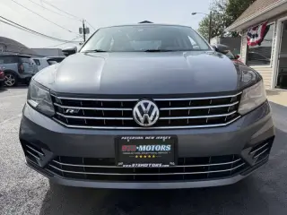 2017 Volkswagen Passat 1.8T R-Line