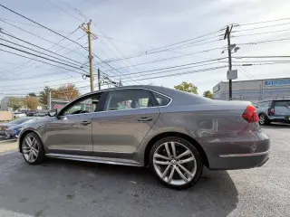 2017 Volkswagen Passat 1.8T R-Line