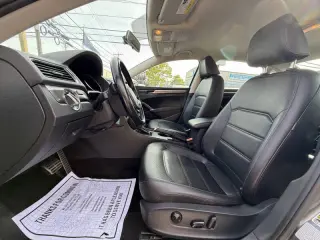 2017 Volkswagen Passat 1.8T R-Line
