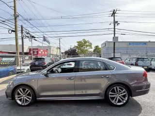 2017 Volkswagen Passat 1.8T R-Line