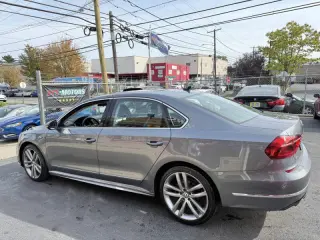2017 Volkswagen Passat 1.8T R-Line