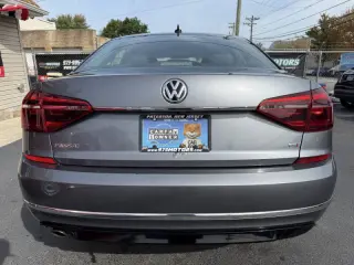 2017 Volkswagen Passat 1.8T R-Line