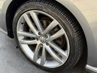 2017 Volkswagen Passat 1.8T R-Line