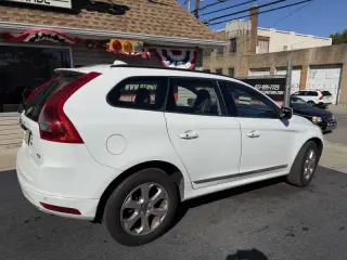 2016 Volvo XC60 T5 Drive-E