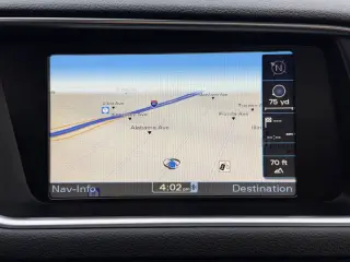 2012 Audi Q5 3.2 quattro Premium Plus
