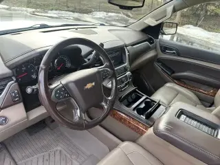 Chevrolet Suburban 2020 4x4 Premier 4dr SUV
