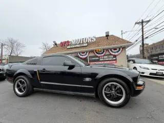 2006 Ford Mustang V6 Standard