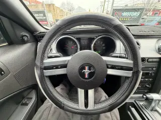 2006 Ford Mustang V6 Standard