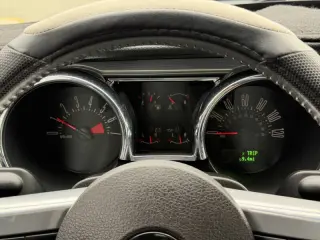 2006 Ford Mustang V6 Standard