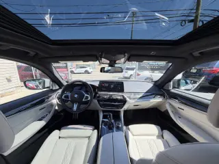 2022 BMW 5 Series M550i xDrive