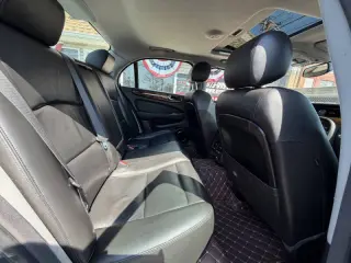 2005 Jaguar XJR