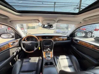 2005 Jaguar XJR