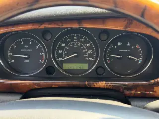 2005 Jaguar XJR