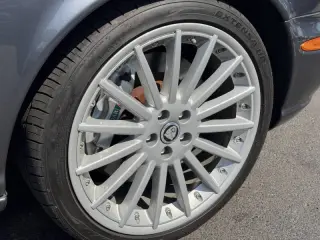 2005 Jaguar XJR