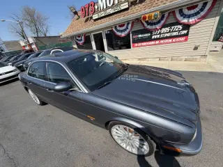 2005 Jaguar XJR