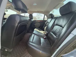 2005 Jaguar XJR