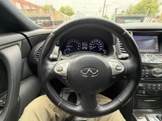 2017 Infiniti QX70