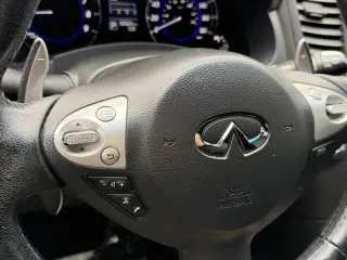 2017 Infiniti QX70