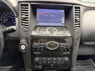 2017 Infiniti QX70