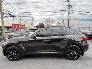2017 Infiniti QX70