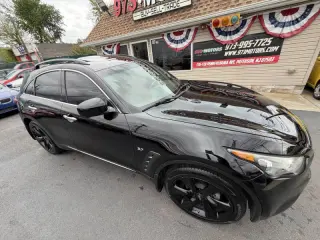 2017 Infiniti QX70