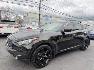 2017 Infiniti QX70