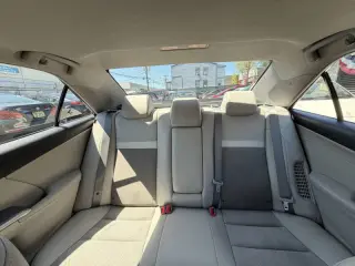 2014 Toyota Camry Hybrid XLE
