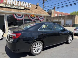 2014 Toyota Camry Hybrid XLE
