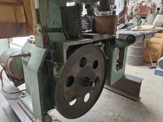 Sierra reaserradora 25hp Robin