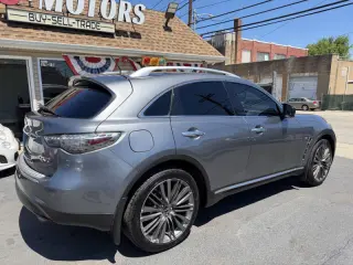 2017 Infiniti QX70