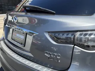2017 Infiniti QX70