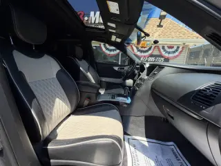 2017 Infiniti QX70