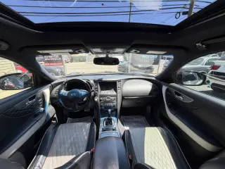 2017 Infiniti QX70