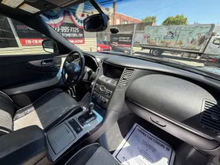 2017 Infiniti QX70