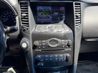 2017 Infiniti QX70