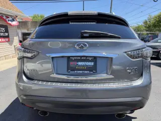 2017 Infiniti QX70