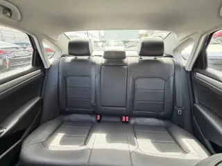 2020 Volkswagen Passat SE
