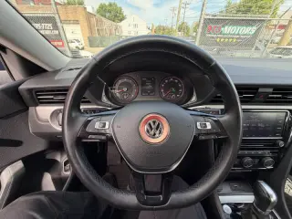 2020 Volkswagen Passat SE