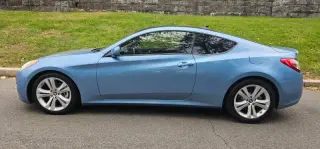 2010 Hyundai Genesis Coupe 2.0T Premium