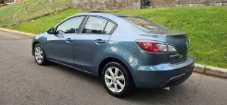 2010 Mazda MAZDA3 i Touring
